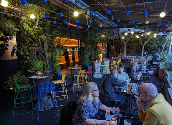 australia/central-victoria/bar/loop-roof