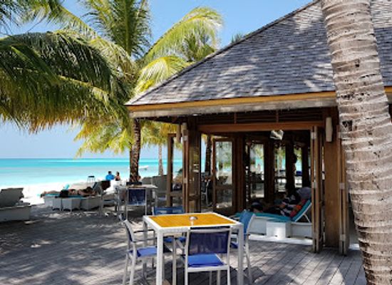 maldives/kaafu-atoll/bar/meeru-kakuni-bar-game-room