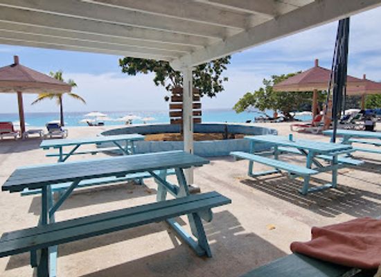 curacao/playa-kenepa/bar/kiosk-playa-kenepa
