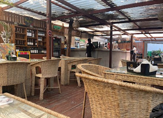 mozambique/maputo/bar/roots-bar-museu