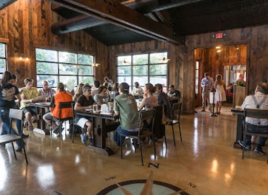 california/yosemite/bar/south-gate-brewing-company