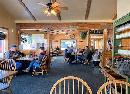 montana/yellowstone-national-park/bar/running-bear-pancake-house