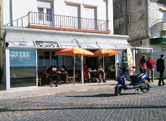 portugal/nazare/bar/sunset-boulevard-bar-cafe