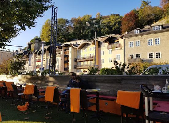 austria/flachgau/bar/monkeys-cafe-bar-cityoasis