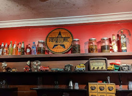 ghana/accra/bar/the-republic-bar-grill