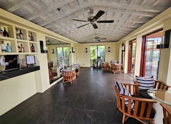 india/mahabaleshwar/bar/plunge-bar
