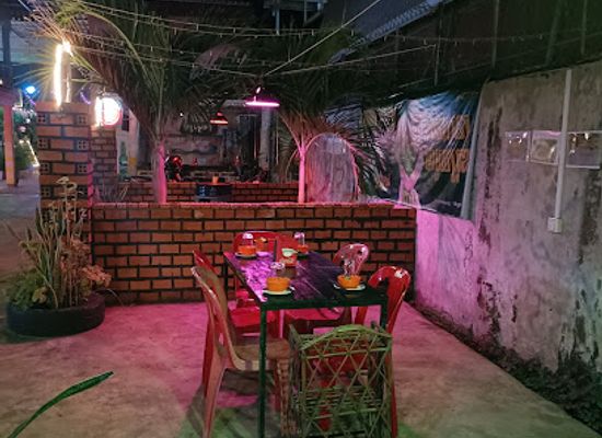 cambodia/preah-vihear/bar/restaurant-and-beer-gardent