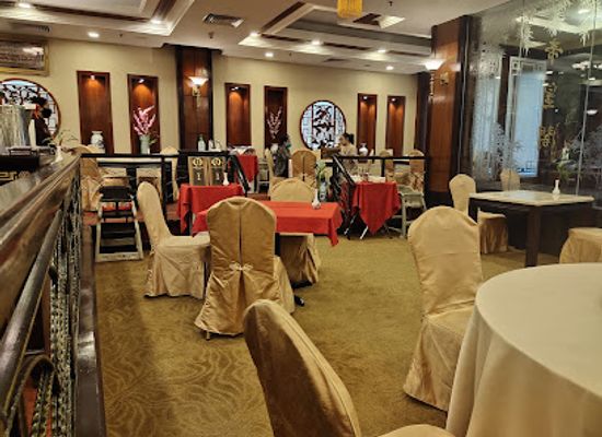 brunei/brunei-muara-district/bar/emperor-s-court-restaurant