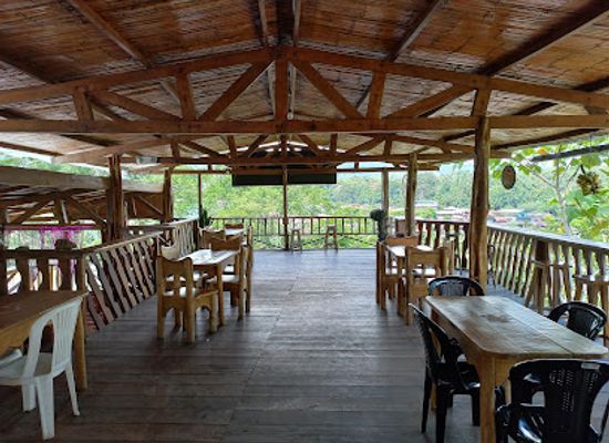 ecuador/napo-region/bar/manioc