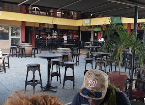 kenya/coastal-region/bar/bob-s-bar
