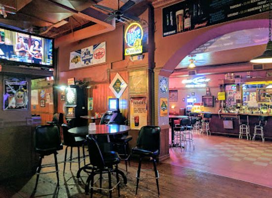north-dakota/fargo/fargo-moorhead/bar/rooters-bar