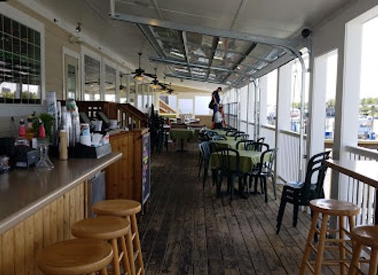 delaware/cape-henlopen-state-park/bar/irish-eyes-pub-restaurant