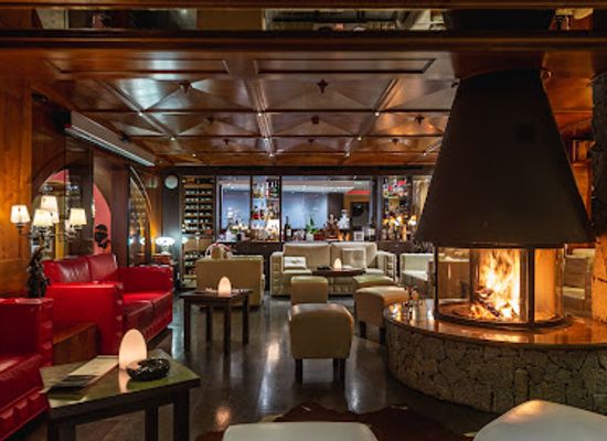 switzerland/gornergrat/bar/sansi-s-bar-hotelalbanareal