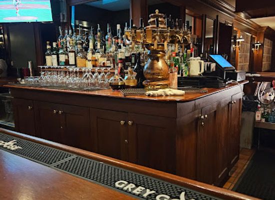 maine/portland/bar/the-armory-lounge