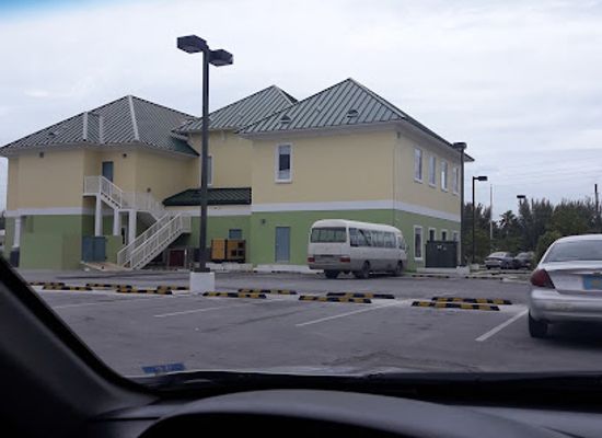 the-bahamas/abaco-islands/bar/the-pines-restaurant-lounge