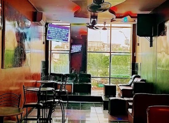 peru/tumbes/bar/runas-pub-karaoke-restobar