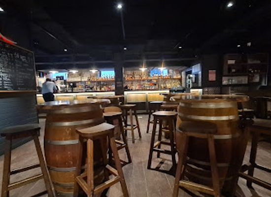 australia/central-queensland/bar/miss-demeanour-laneway-bar