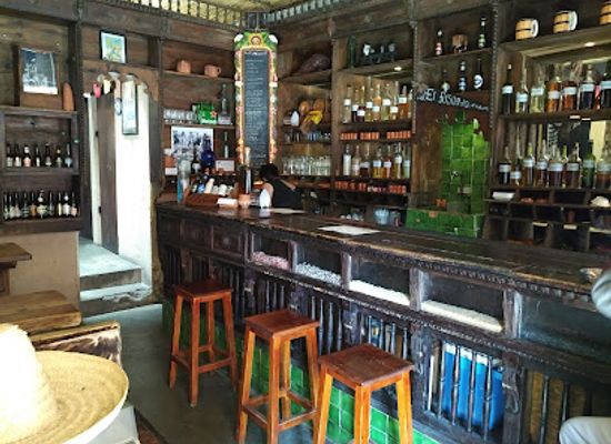 mexico/guanajuato/valenciana/bar/mezcal-bar-el-fusilado