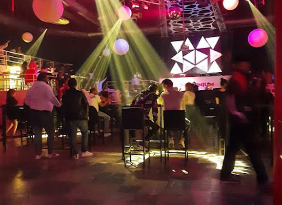 tunisia/the-dahar-mountains/bar/platinum-metalika-sousse
