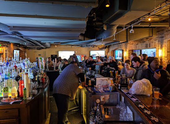 illinois/chicago/millennium-park/bar/mbar-millennium-station