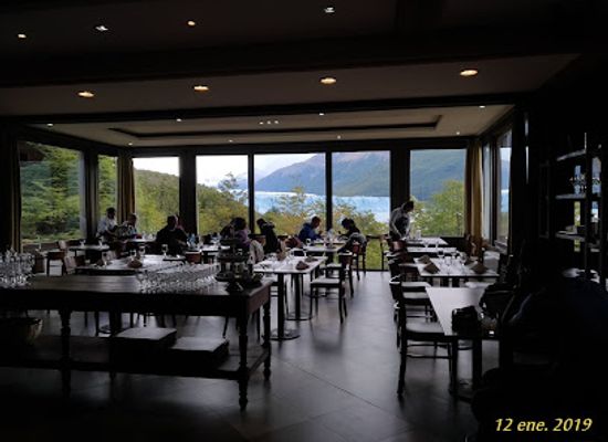 argentina/perito-moreno-glacier/bar/resto-del-glaciar-perito-moreno