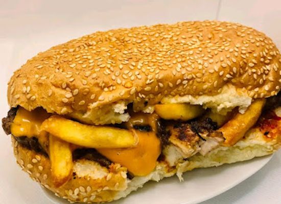 libya/al-khums/bar/burger-city