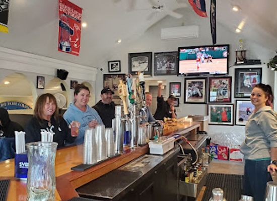 maine/saco/bar/huot-s-seafood-restaurant