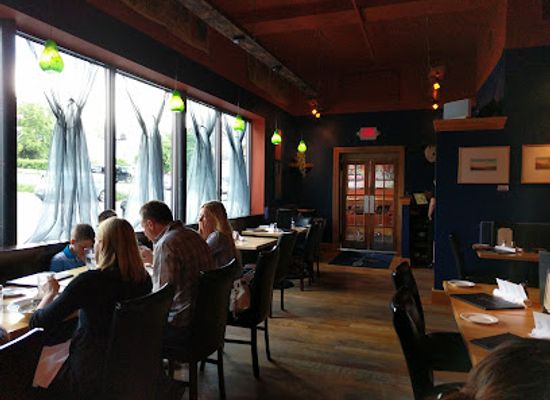 vermont/rutland-county/bar/roots-the-restaurant