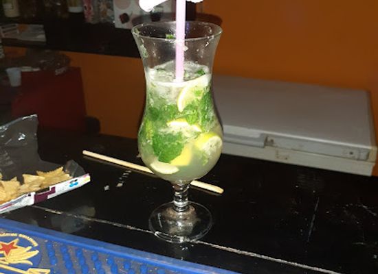 cabo-verde/praia-de-santa-monica/bar/cocktail-bar-3m