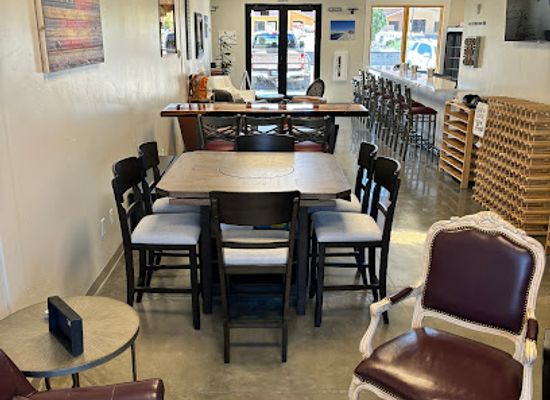 nevada/lyon-county/bar/the-canal-wine-lounge