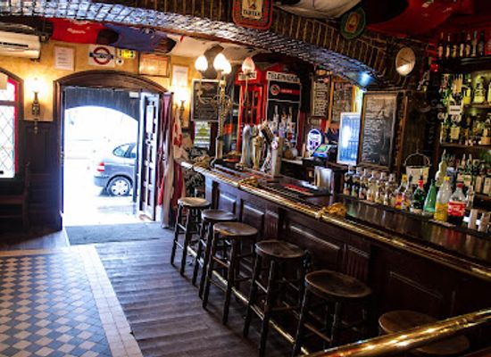 france/marseille-calanques/bar/the-red-lion