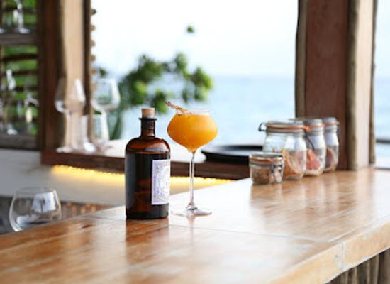 seychelles/denis-island/bar/the-lower-deck-tld