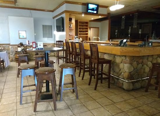 michigan/isle-royale-national-park/bar/river-rock-bar-grill
