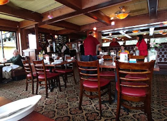 california/monterey/old-fisherman-s-wharf/bar/old-fishermen-s-grotto