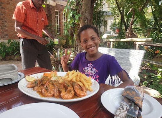 zimbabwe/manicaland/bar/cafe-1-eleven-restaurant