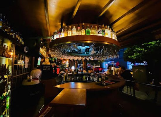 turkiye/istanbul/kadikoy/bar/the-harp-irish-pub