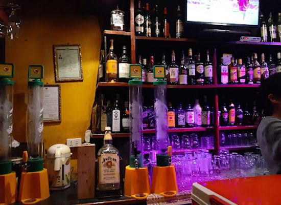 laos/vientiane/sisattanak/bar/samlo
