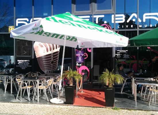 portugal/lisbon-coast/bar/rocket-bar