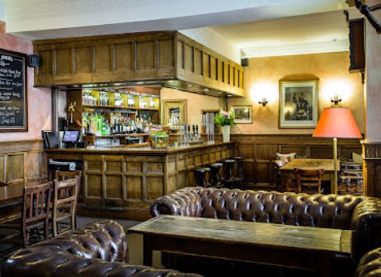 united-kingdom/gwent/bar/the-foxhunter-bar