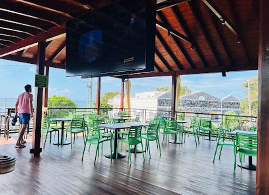 saint-kitts-and-nevis/charlestown/bar/queen-city-bar-garden