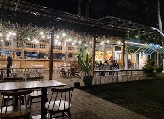 indonesia/bandung/ciumbuleuit/bar/nara-park-bandung