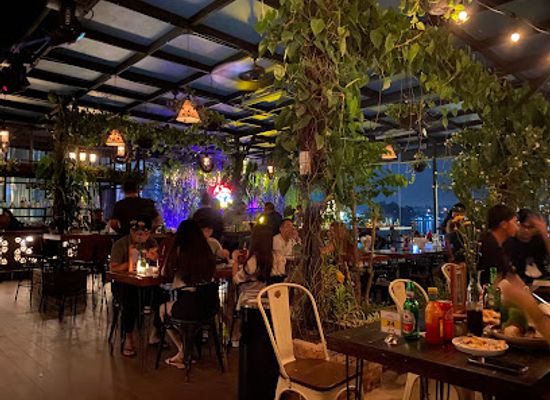 indonesia/riau-islands/bar/port-house-resto-bar