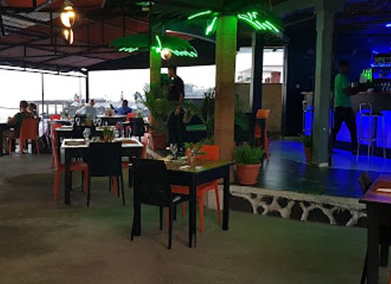 comoros/grand-comore/bar/restaurant-grill-le-coraya