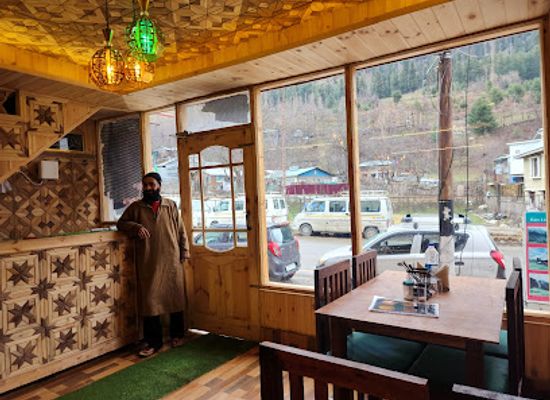 india/pahalgam/bar/76-e-lounge-cafe-restaurant