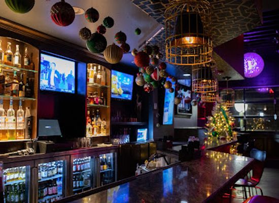 michigan/detroit/greektown/bar/level-two-bar-rooftop