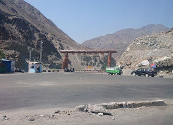 pakistan/karakoram-highway/bar/babusar-gateway-restaurant