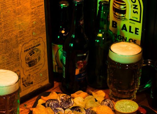 colombia/bogota/usaquen/bar/the-eight-bells
