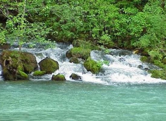missouri/current-river-basin/bar/lodge-on-the-current