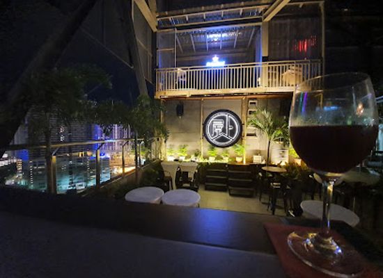malaysia/penang/bar/attic23-rooftop-bar