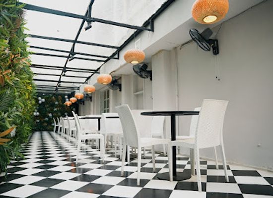 bangladesh/dhaka/banani/bar/ya-habibi